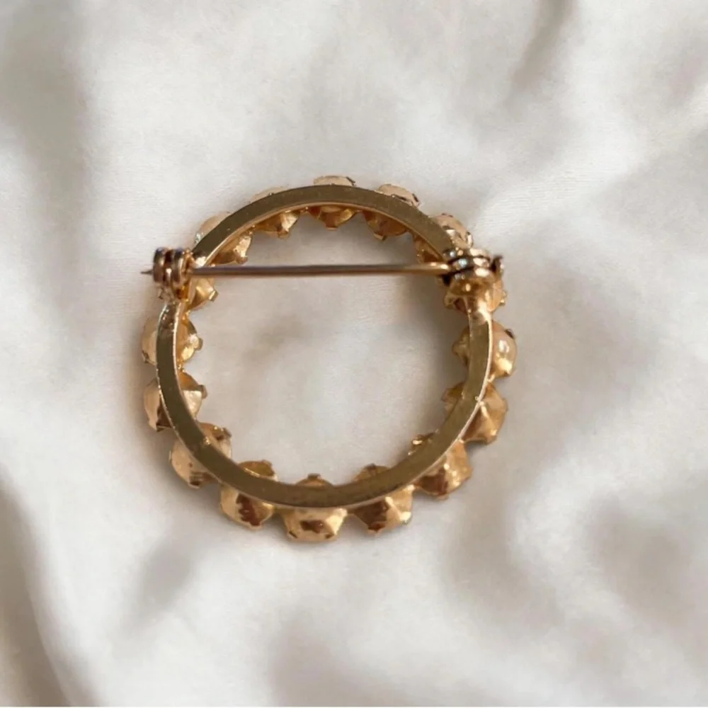 Gold Pearl Circle Brooch